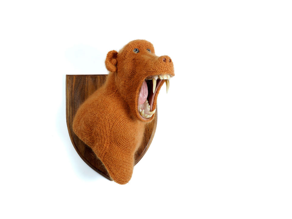 Knits! Artist crotchety at No10 U-turn